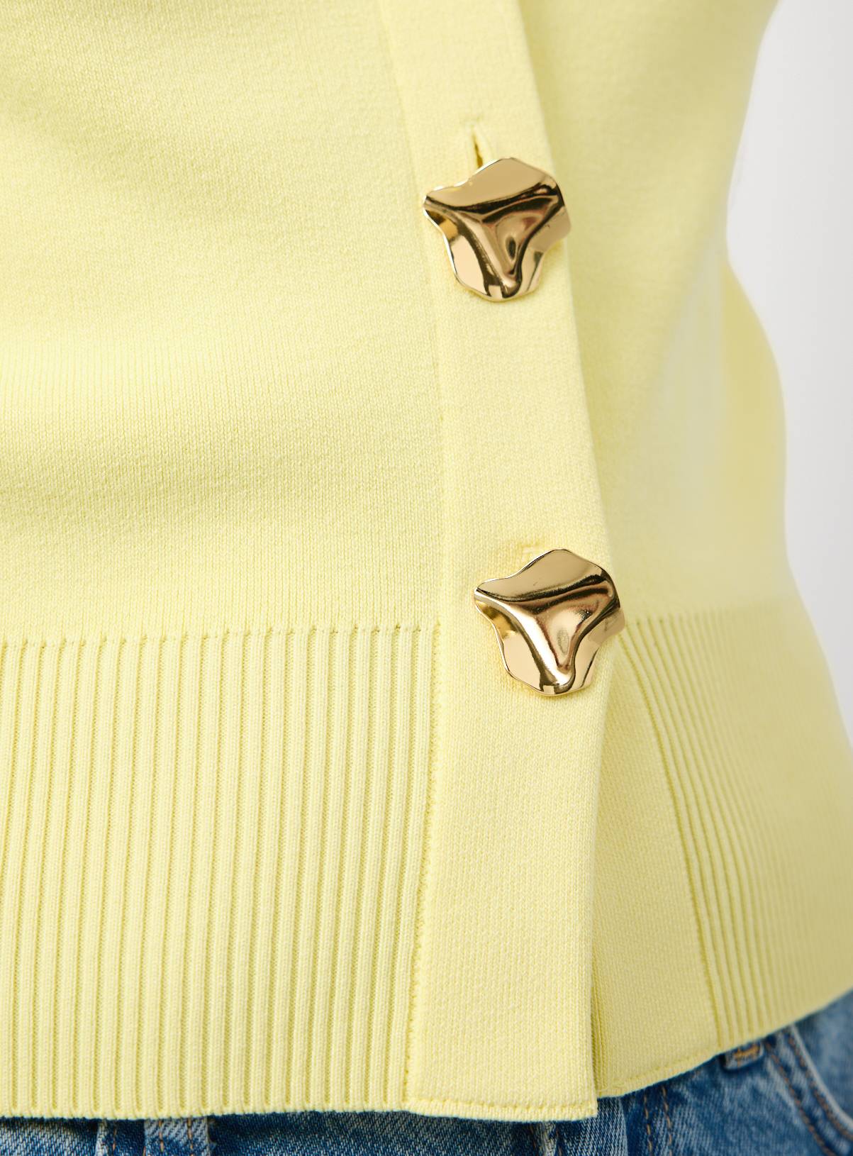 Light Yellow V Neck Cardigan M - Image 3